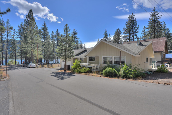 Santa Cruz Vacation Rental - 1600 West Cliff - Back Patio